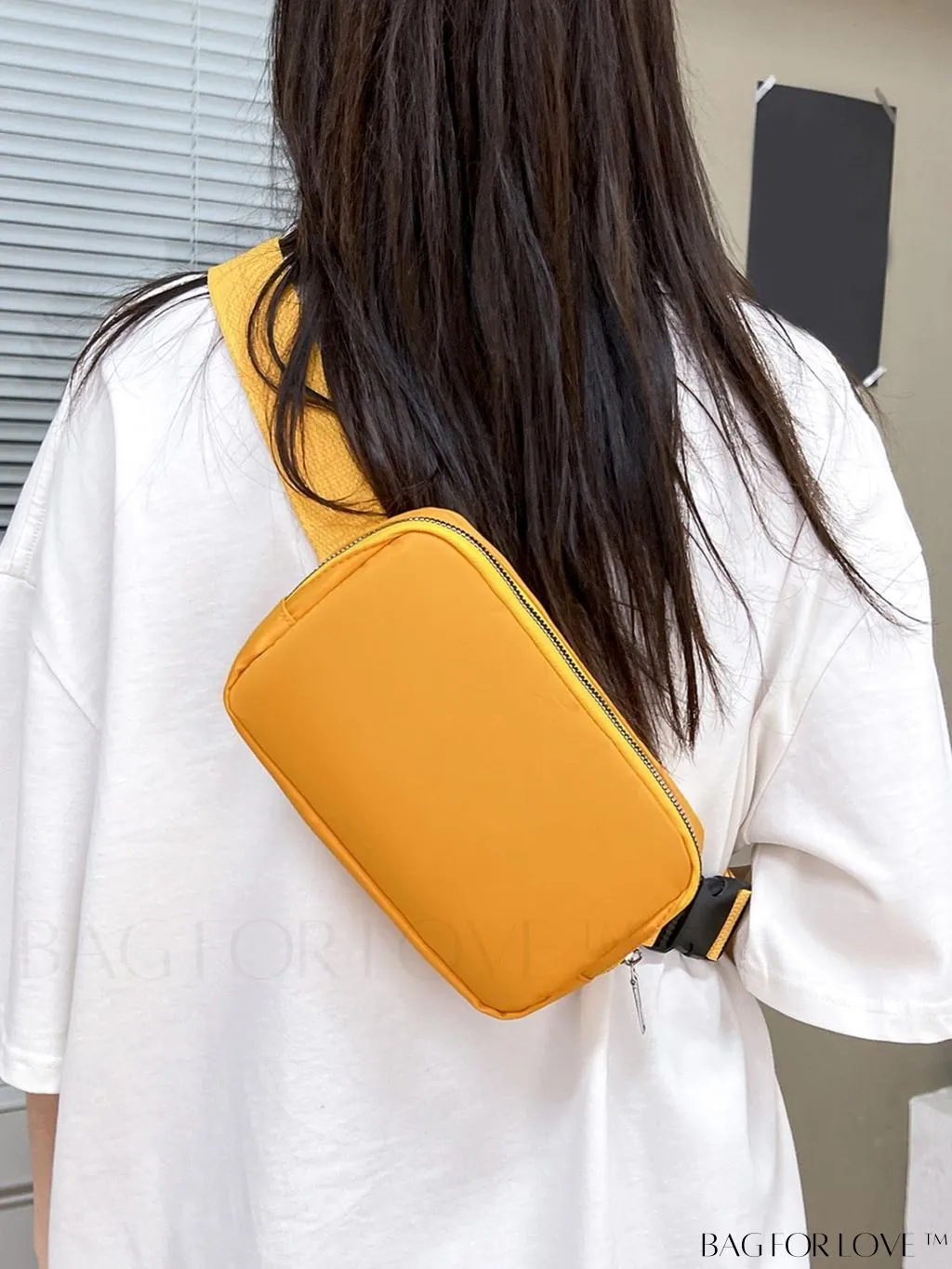 BagForLove - Compact Fanny Pack: Zipper Closure and Minimalist Release Buckle