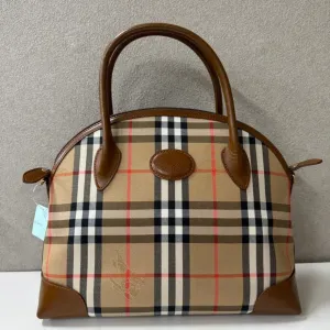 Burberry Bag Classic Handle Beautifully crafted Preloved Affordable delivery Canvas in Leather Beige, Top O274302 Plaid Handbag