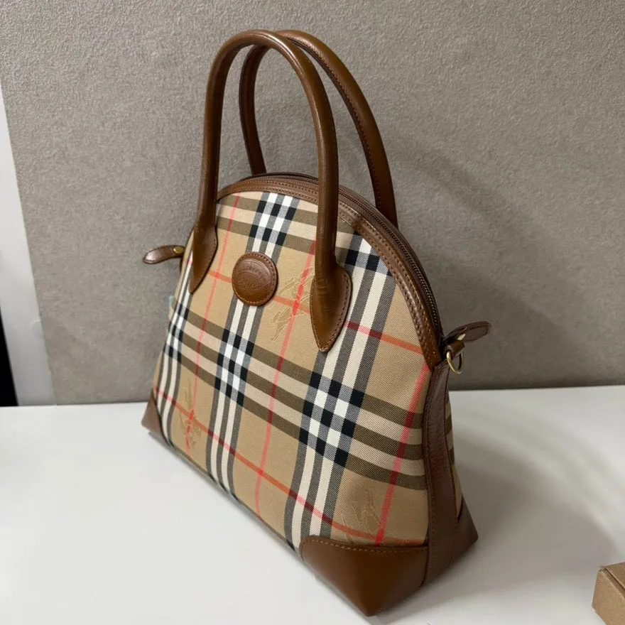 Burberry Bag Classic Handle Beautifully crafted Preloved Affordable delivery Canvas in Leather Beige, Top O274302 Plaid Handbag
