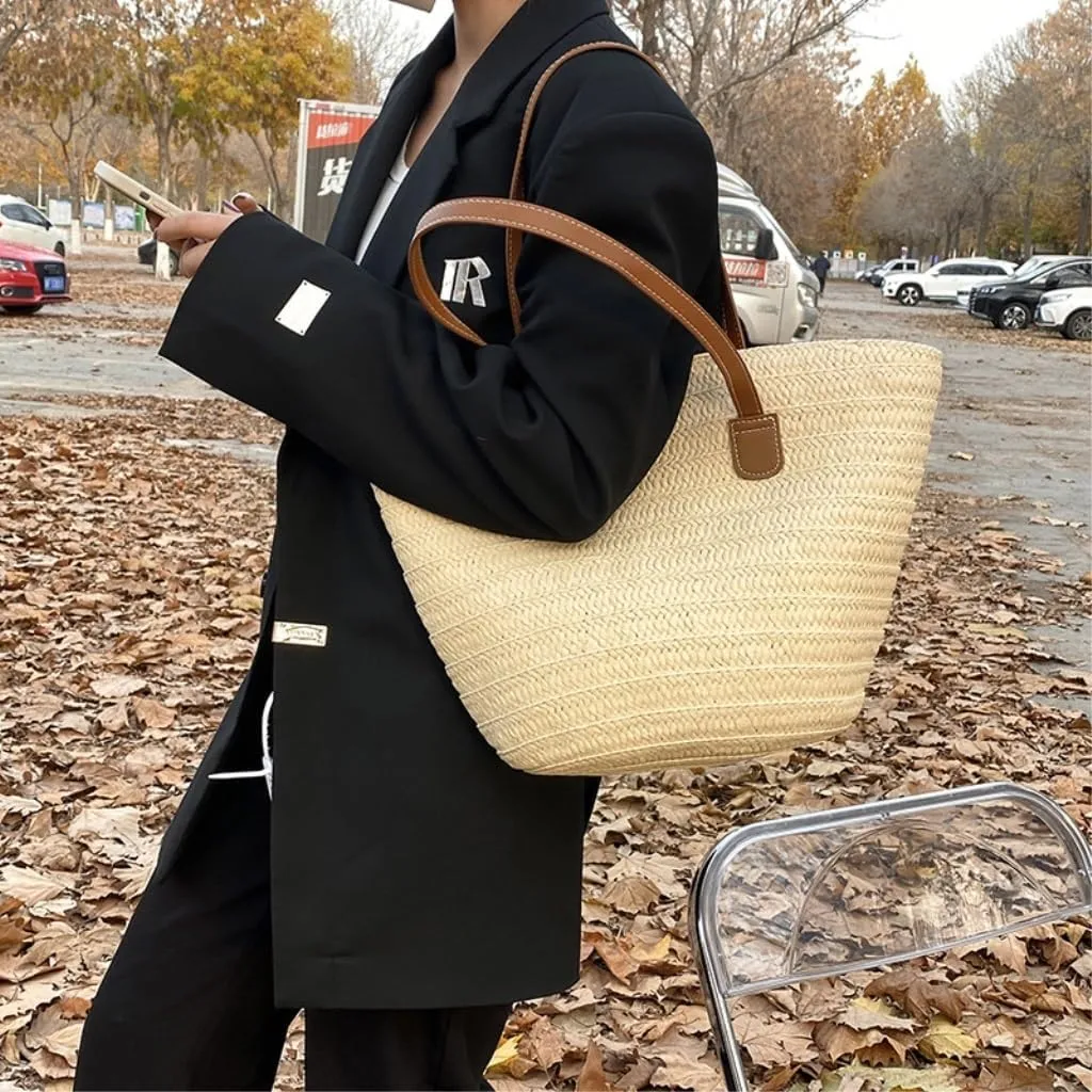 Large capacity Bag Colorful and Simple Straw Bucket - shaped Handbag: Enjoy Leisurely Outing Time Ladies shoulder Bag