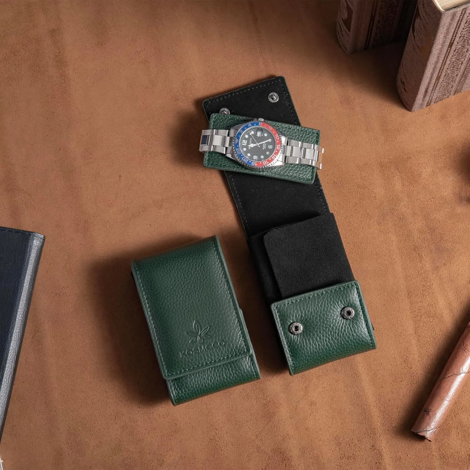 Leather Watch Pouch - Portable Travel Pouch with Suede Lining and Leather Inserts, Single Watch Case for Lovers Gift (Green)
