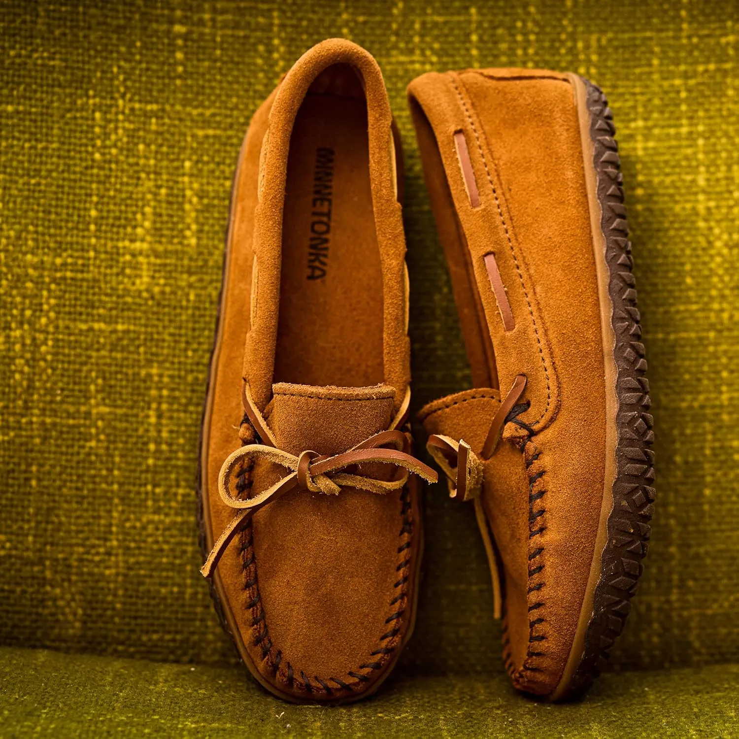 Minnetonka Women's Tie Tread