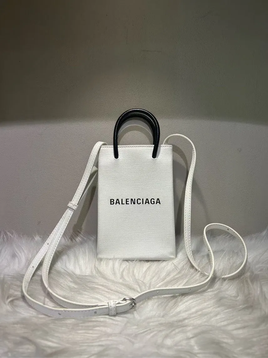 Pre-loved BALENCIAGA Crossbody Bag White Leather