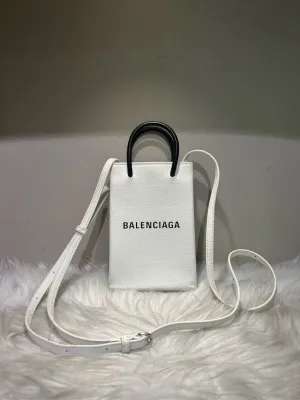 Pre-loved BALENCIAGA Crossbody Bag White Leather