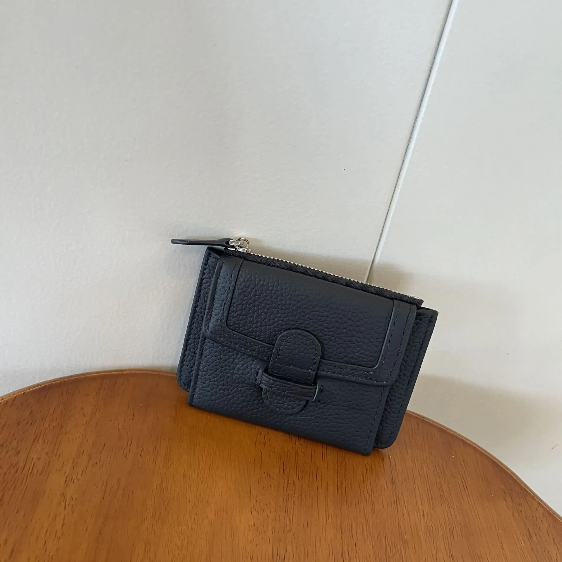 Slim Leather Card Holder & Coin Purse – Minimalist Multi-Card Wallet