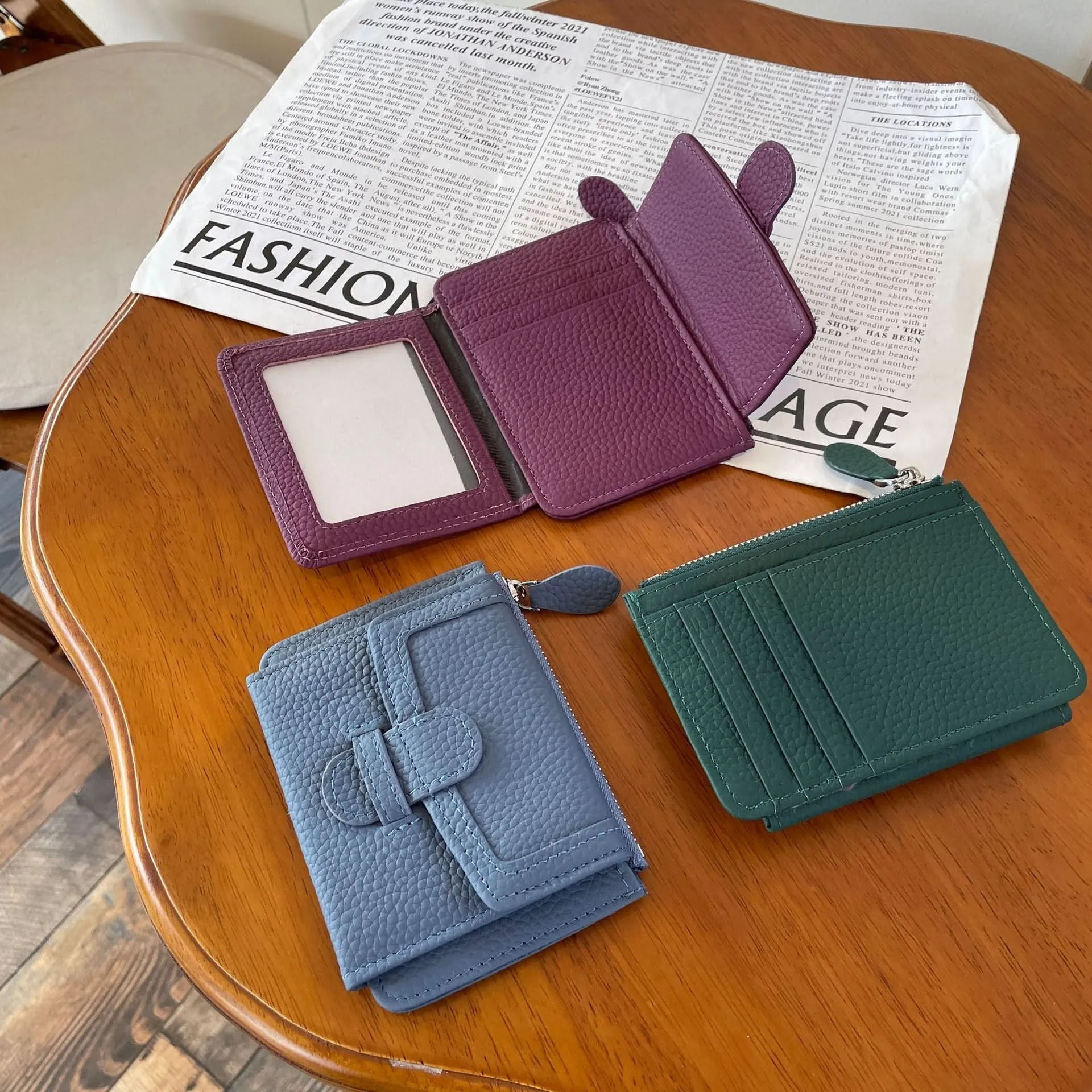 Slim Leather Card Holder & Coin Purse – Minimalist Multi-Card Wallet