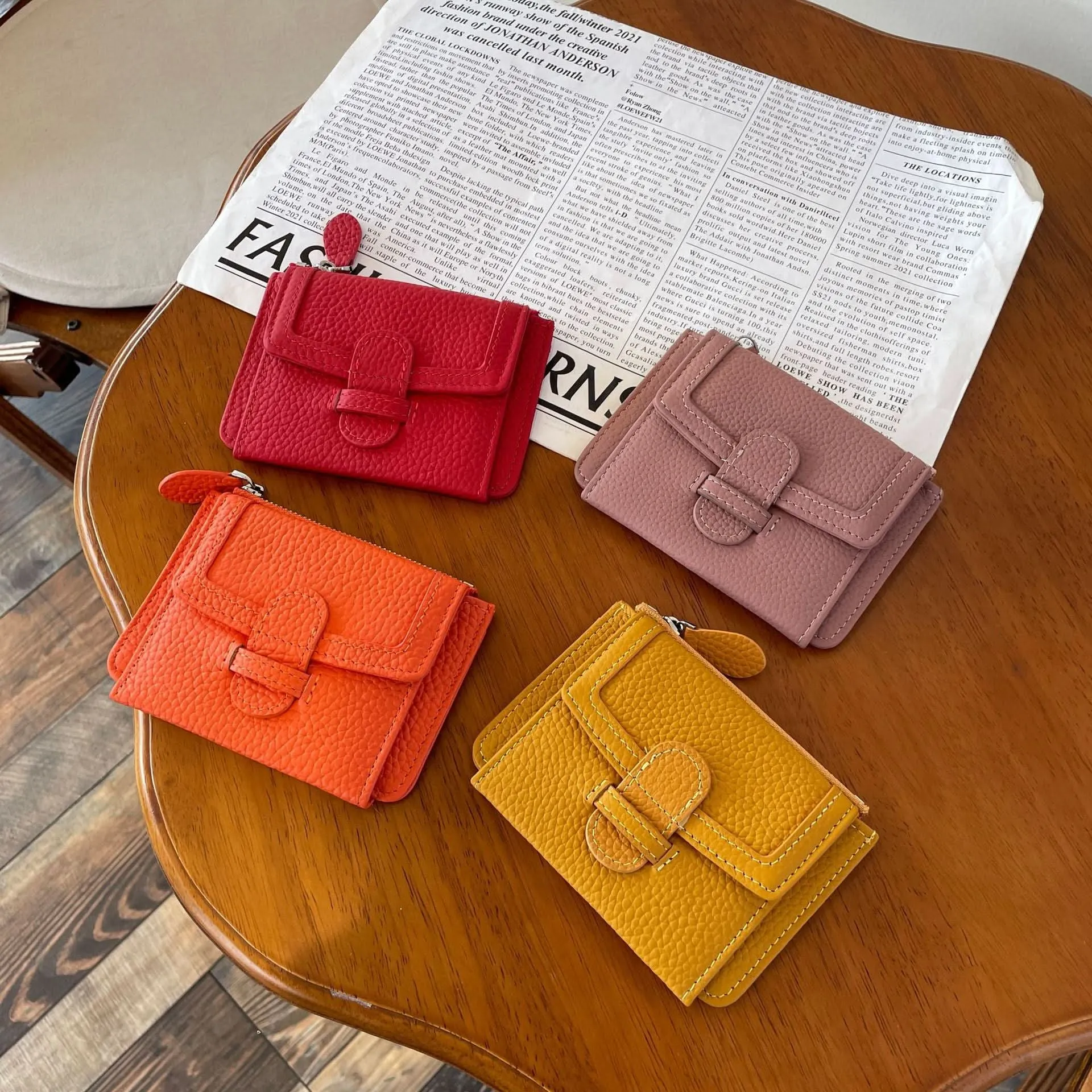 Slim Leather Card Holder & Coin Purse – Minimalist Multi-Card Wallet