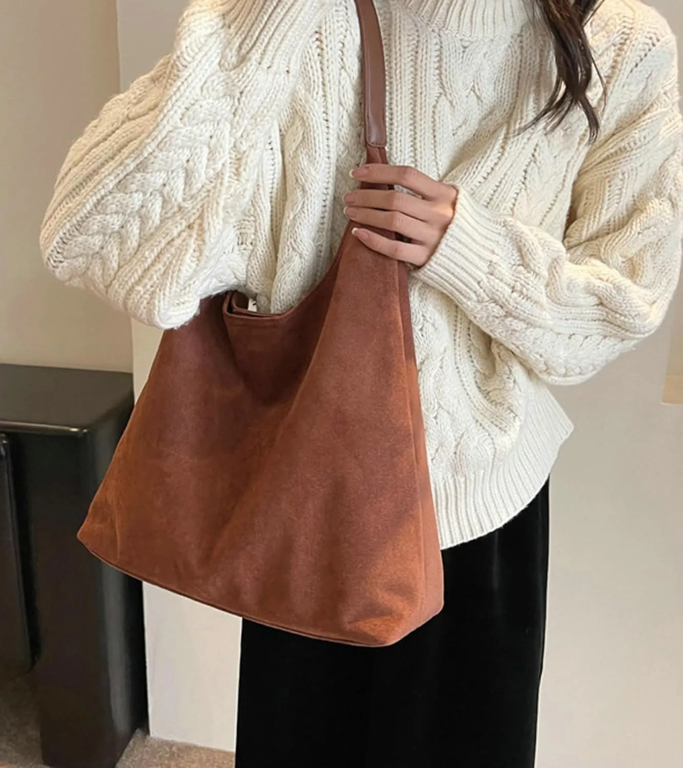 Vintage Suede Tote Bag for Women Autumn Winter 2025 Collection Retro Casual Commute Large Capacity Shoulder Bag