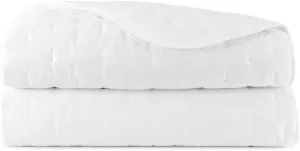 Yves Delorme Triomphe Coverlet - Luxury Bed Accessory - Fashionable and Functional